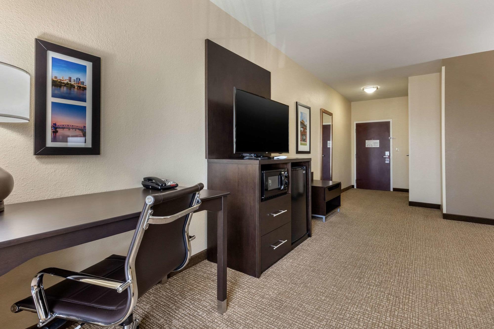 Comfort Inn & Suites North Little Rock Mccain Mall Bagian luar foto
