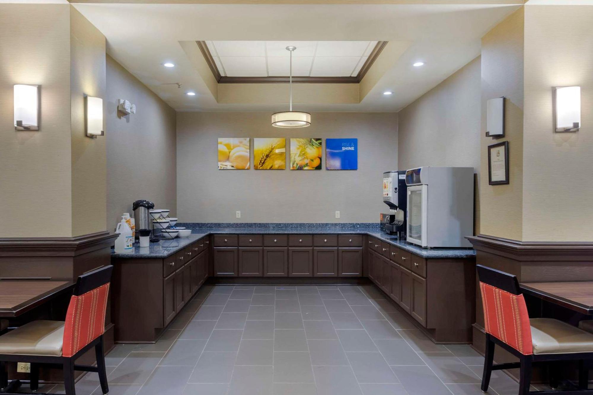 Comfort Inn & Suites North Little Rock Mccain Mall Bagian luar foto